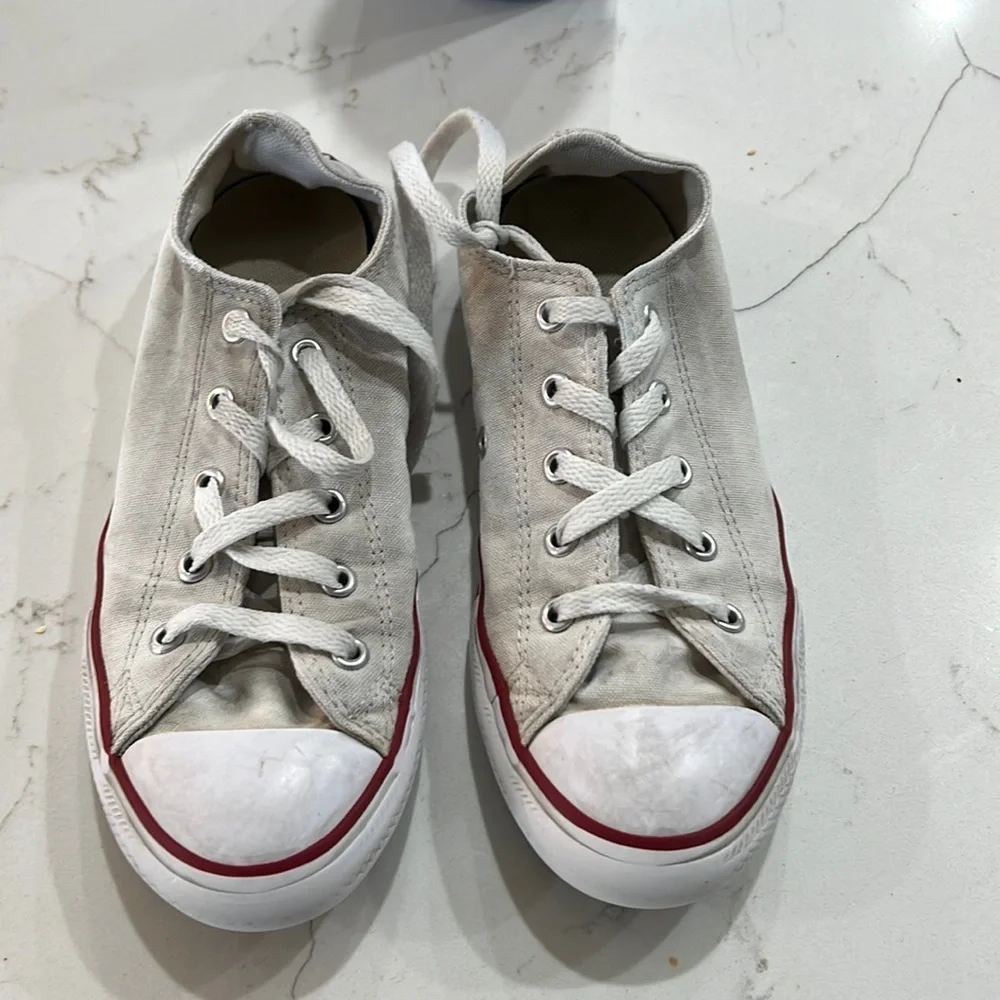 Kids converse size 3